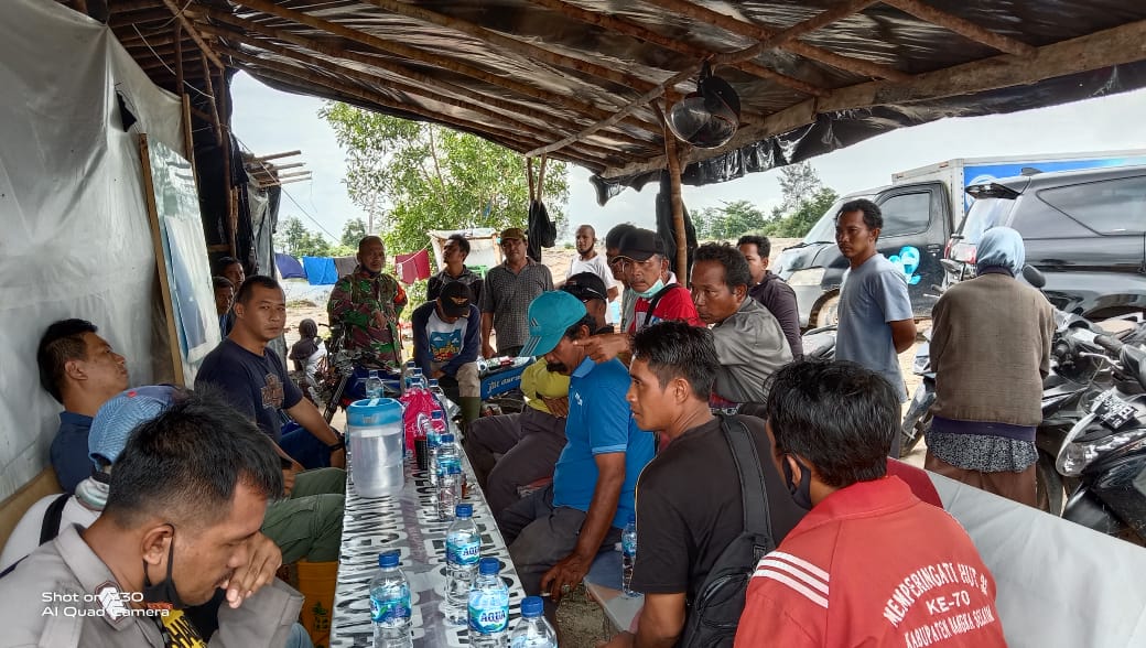 Petani Desa Rias Tuntut Ganti Rugi Pengusaha Tambak Udang, Akibat Sawah Terendam Air Laut