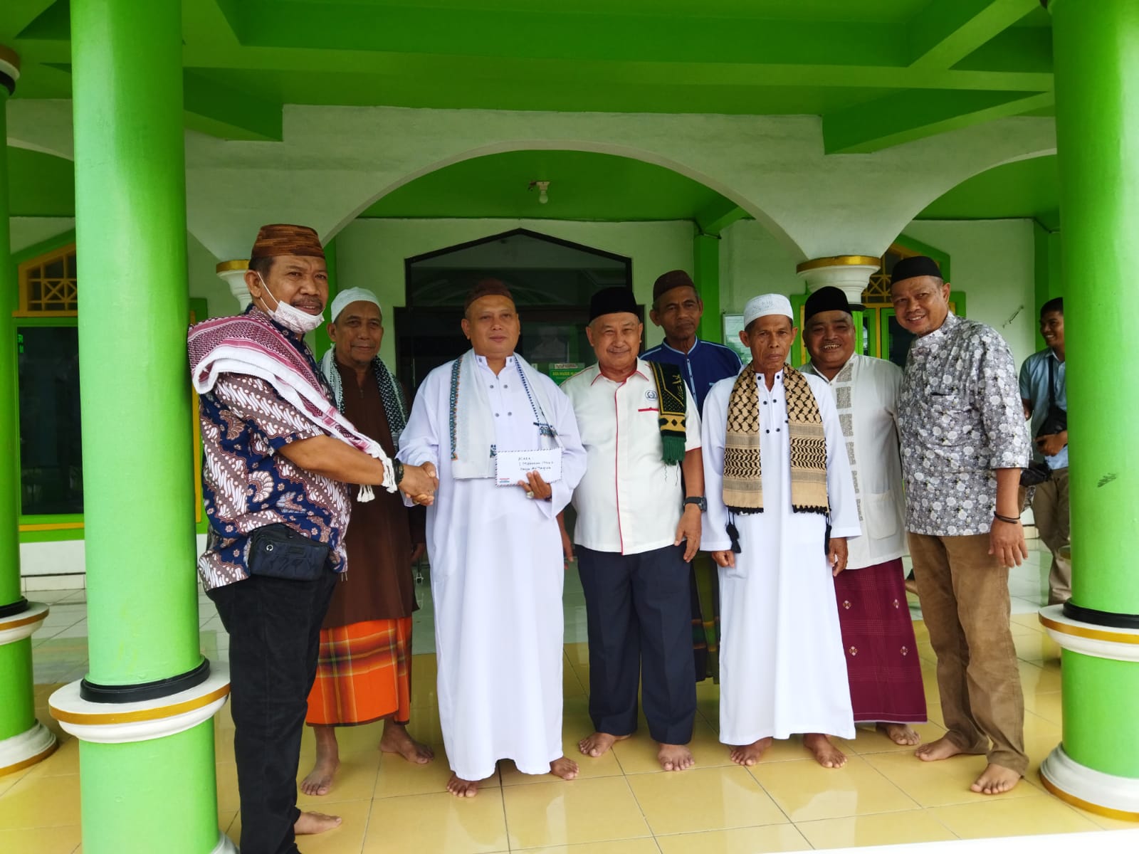 Guna Efisiensi Pemandian Jenazah, AITI Babel Berikan Bantuan Ranjang Khusus Kepada Masyarakat