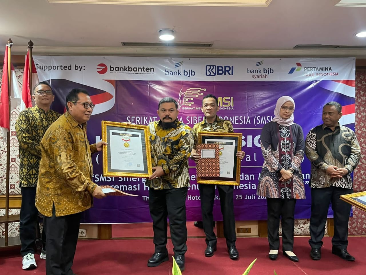 SMSI Sematkan Anugerah Pin Emas Kepada Jaksa Agung RI ST Burhanuddin