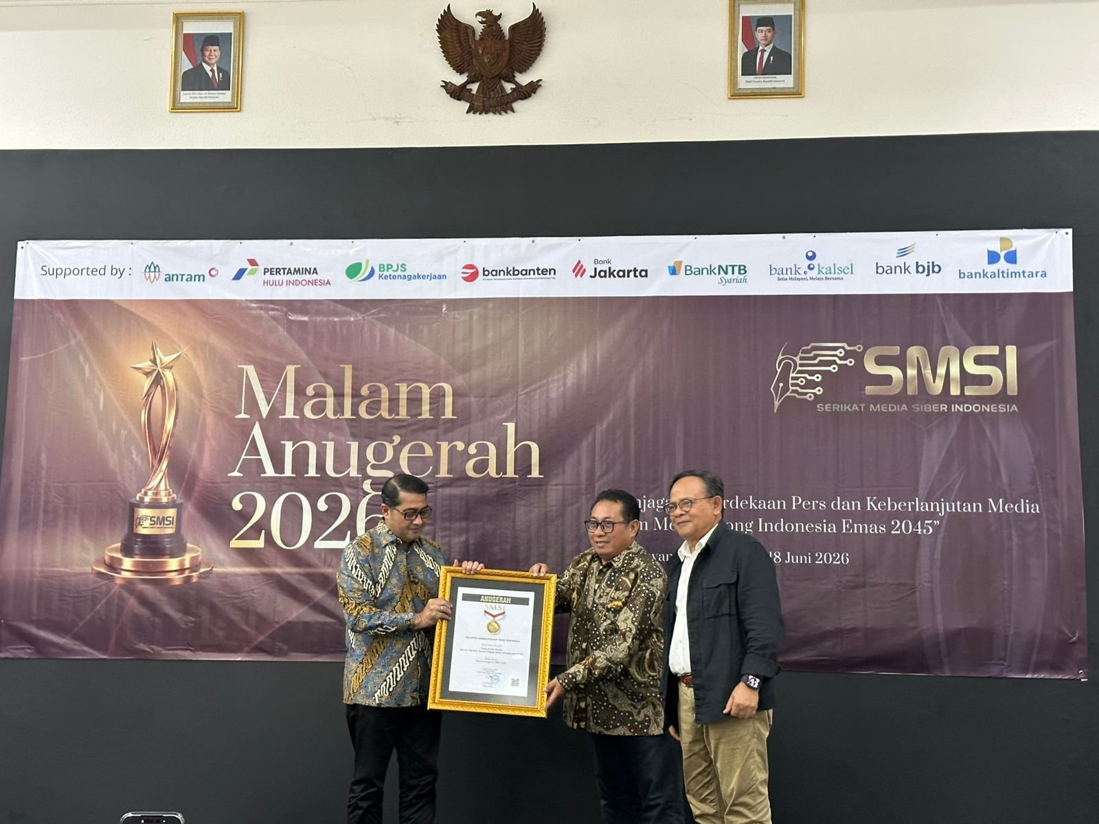 SMSI Beri Penghargaan kepada Penjaga Demokrasi dan Pendukung Kemerdekaan Pers Indonesia